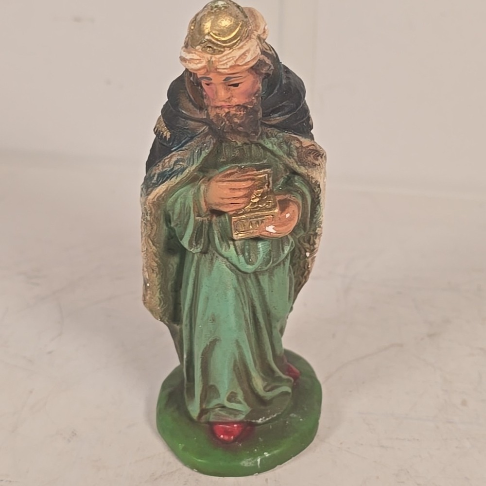 Vintage Columbia Statuary Christmas Nativity Wiseman Wise‎ Man Figurine 5 1/2"